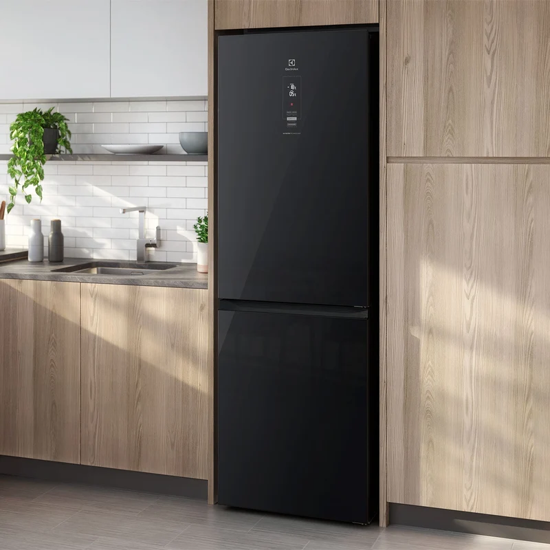 Refrigerador 323L No Frost Bottom Freezer DB60GE Electrolux