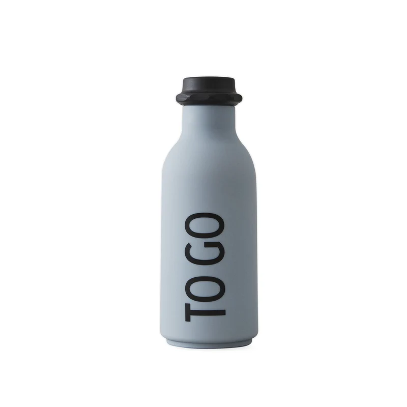 Botella de Agua To Go Design Letters