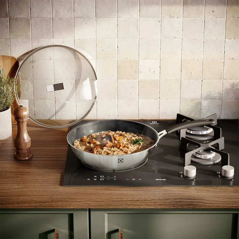 Wok Antiadherente con Tapa 28 cm Electrolux