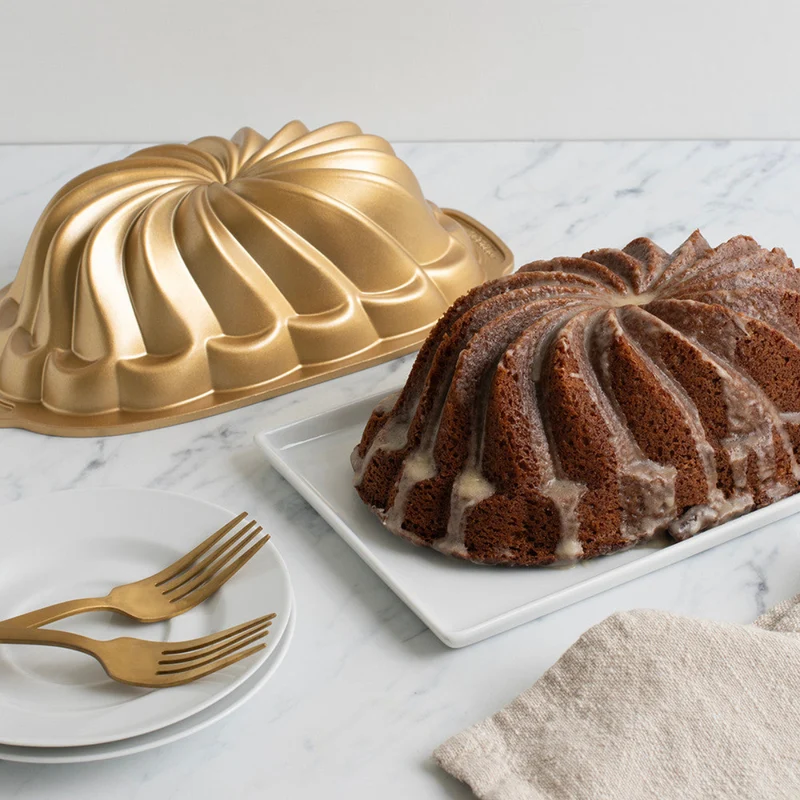 Molde Pirouette Loaf Pan Nordic Ware
