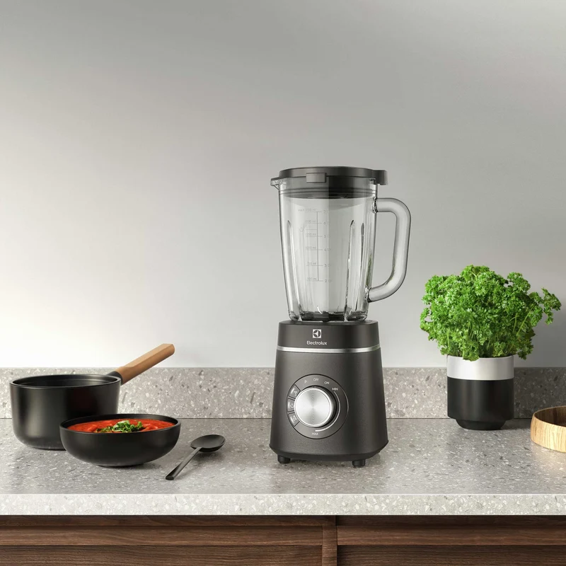 Licuadora 1,75L Jarra de Vidrio y 6 Cuchillos 1000W BLP70 Electrolux