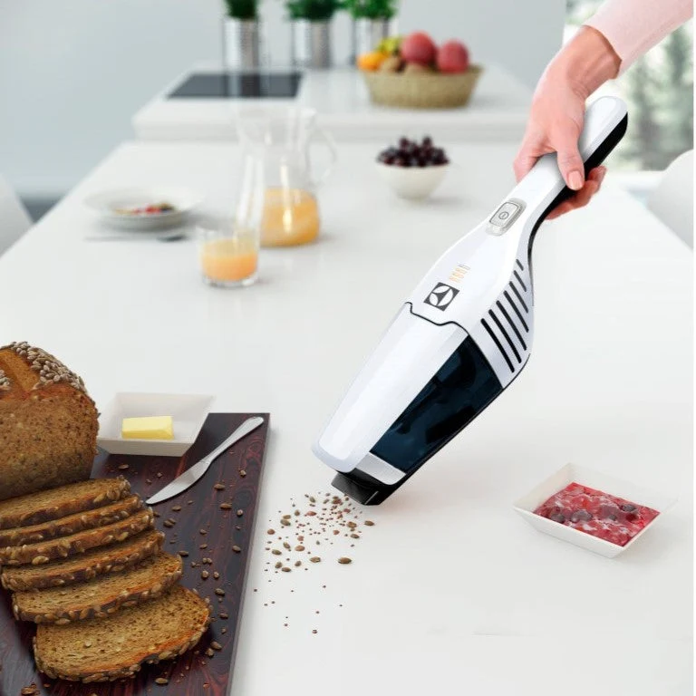 Aspiradora Vertical Inalámbrica Ergorapido Ciclónica 2 en 1 ERGO21 Electrolux