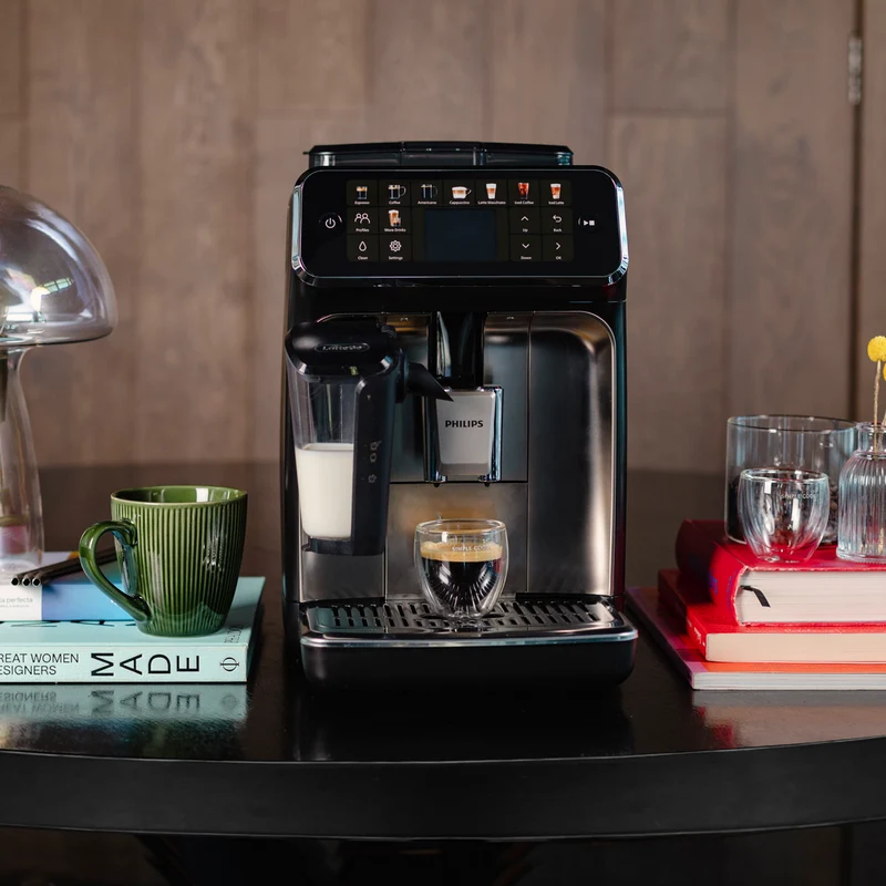 Cafetera Espresso Automática EP5547/90 Sistema Latte Philips