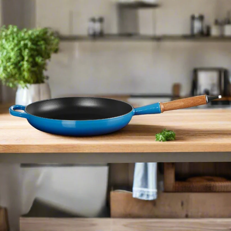 Skillet Signature Azure Con Mango De Madera 28 Cm Le Creuset