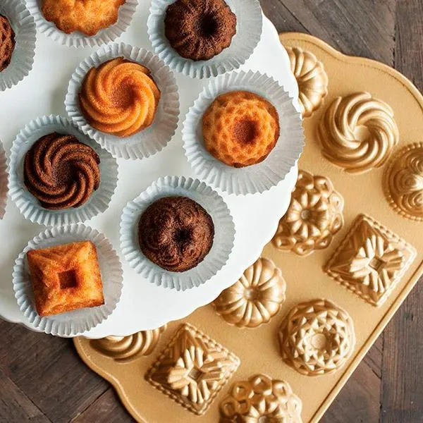 Molde de aluminio Bundt Charms Nordic Ware